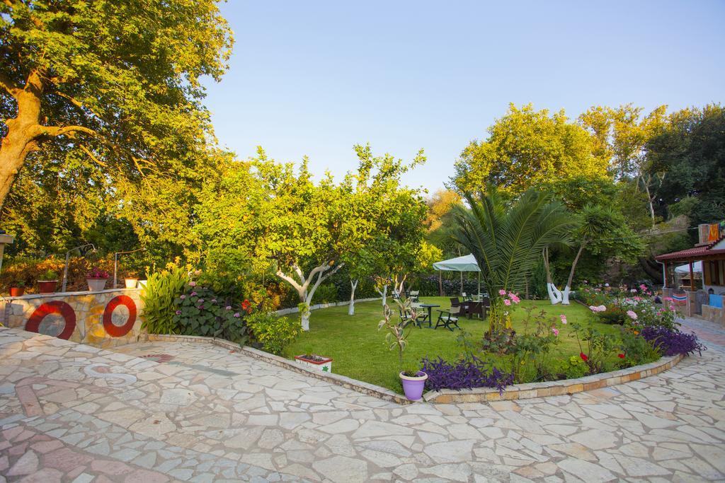 Dallas Valtos Studios Parga Exterior foto